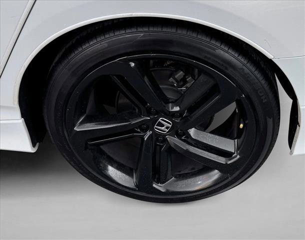 Used 2018 Honda Accord Sport image 9