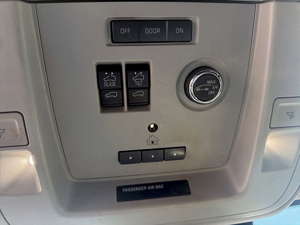 Used 2020 Chevrolet Tahoe LT AWD/4WD image 17