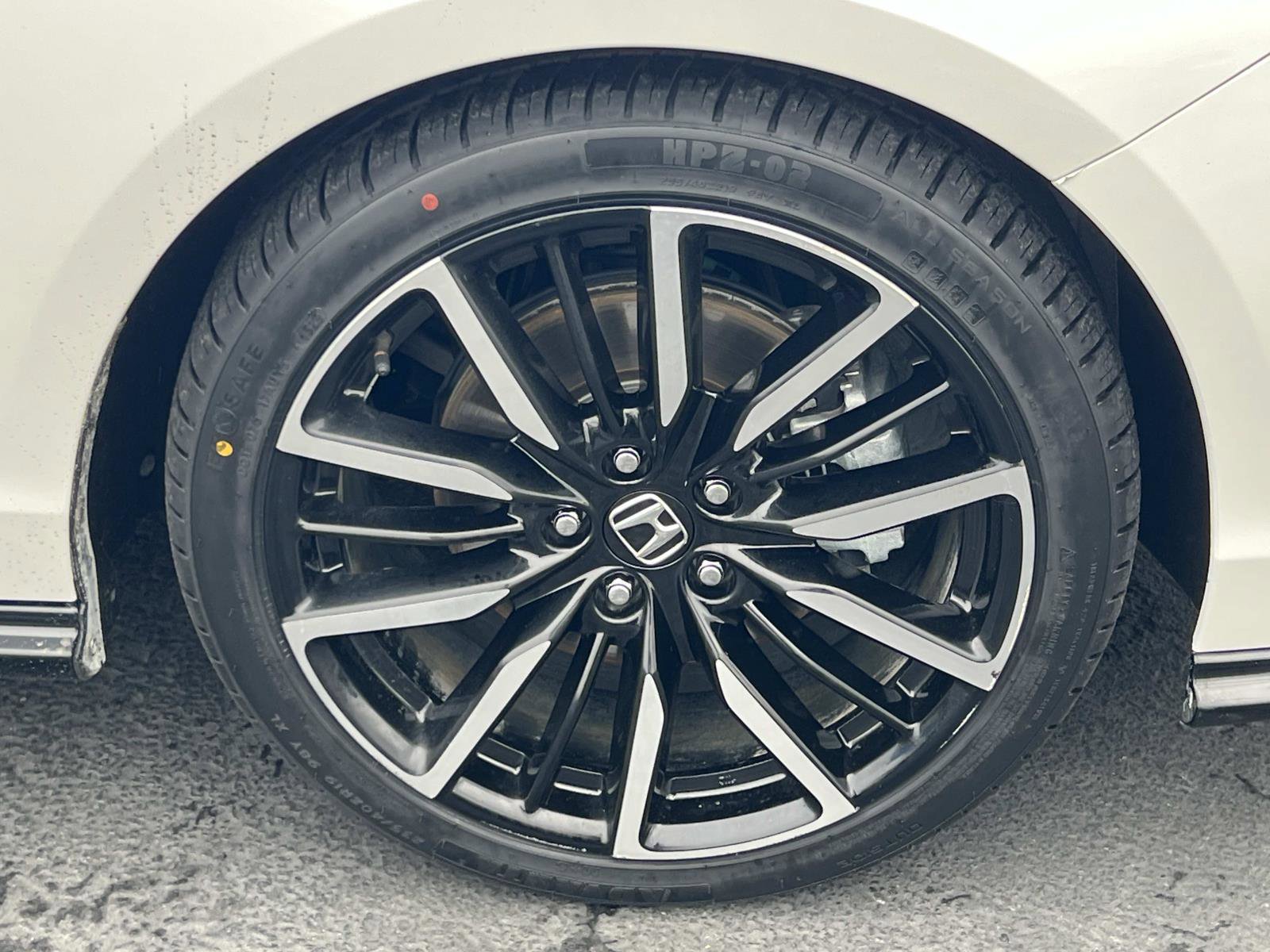 Certified 2024 Honda Accord Touring image 30