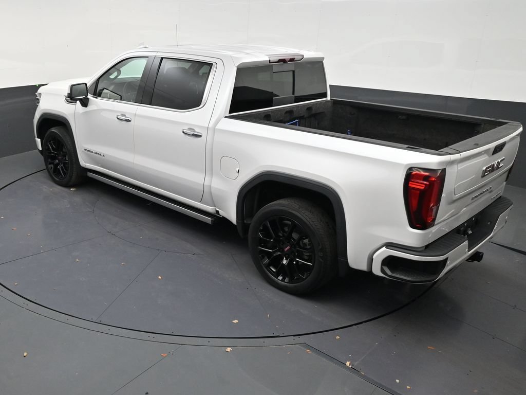 Used 2023 GMC Sierra 1500 Denali w/ Denali Carbonpro Edition AWD/4WD image 14
