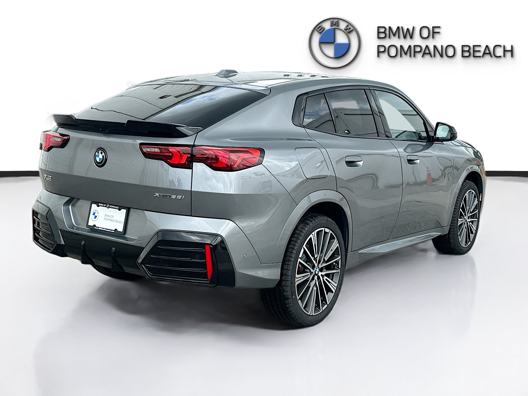 New 2026 BMW X2 xDrive28i w/ M Sport Package AWD/4WD image 6