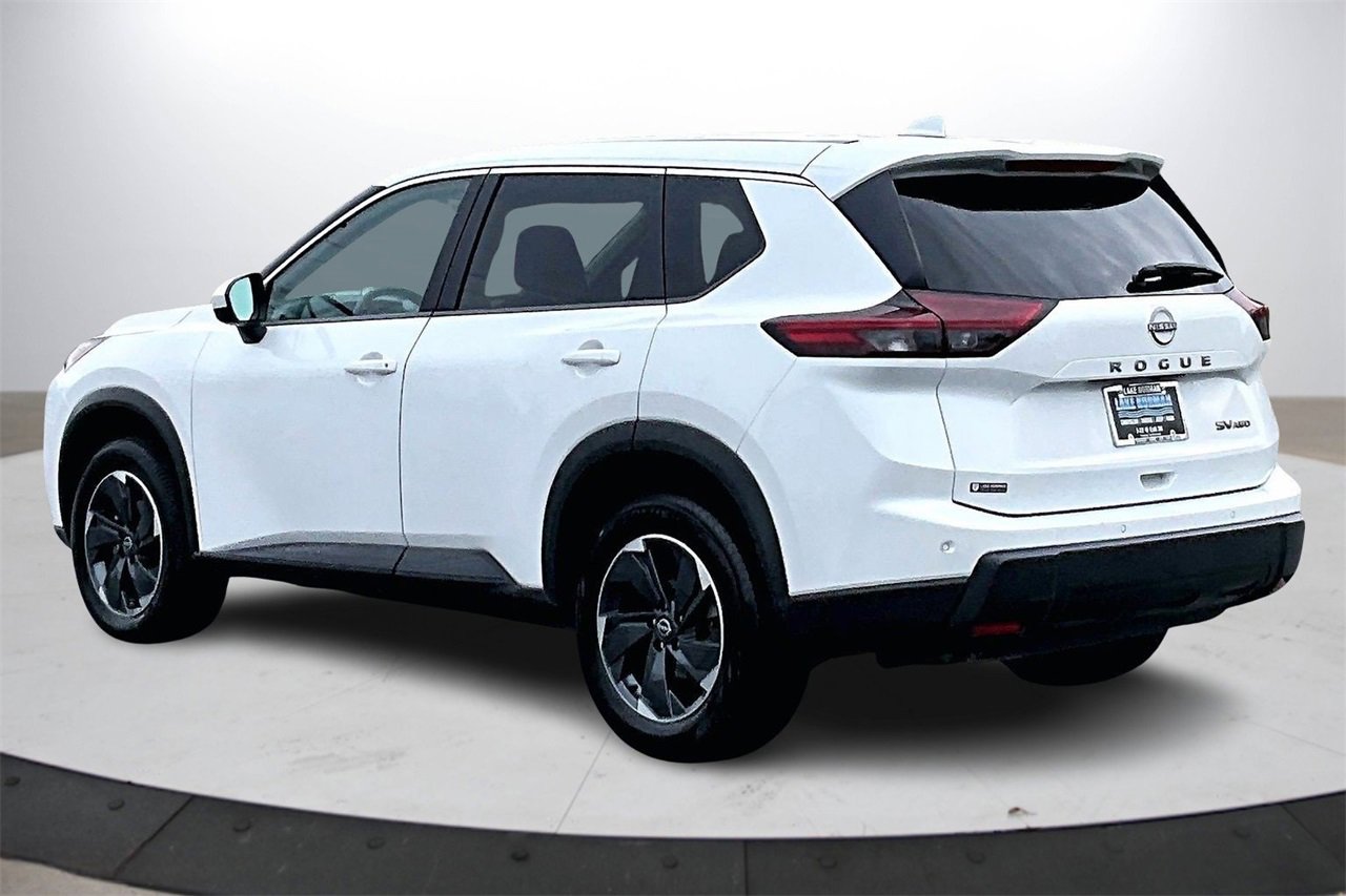 Used 2024 Nissan Rogue SV image 6