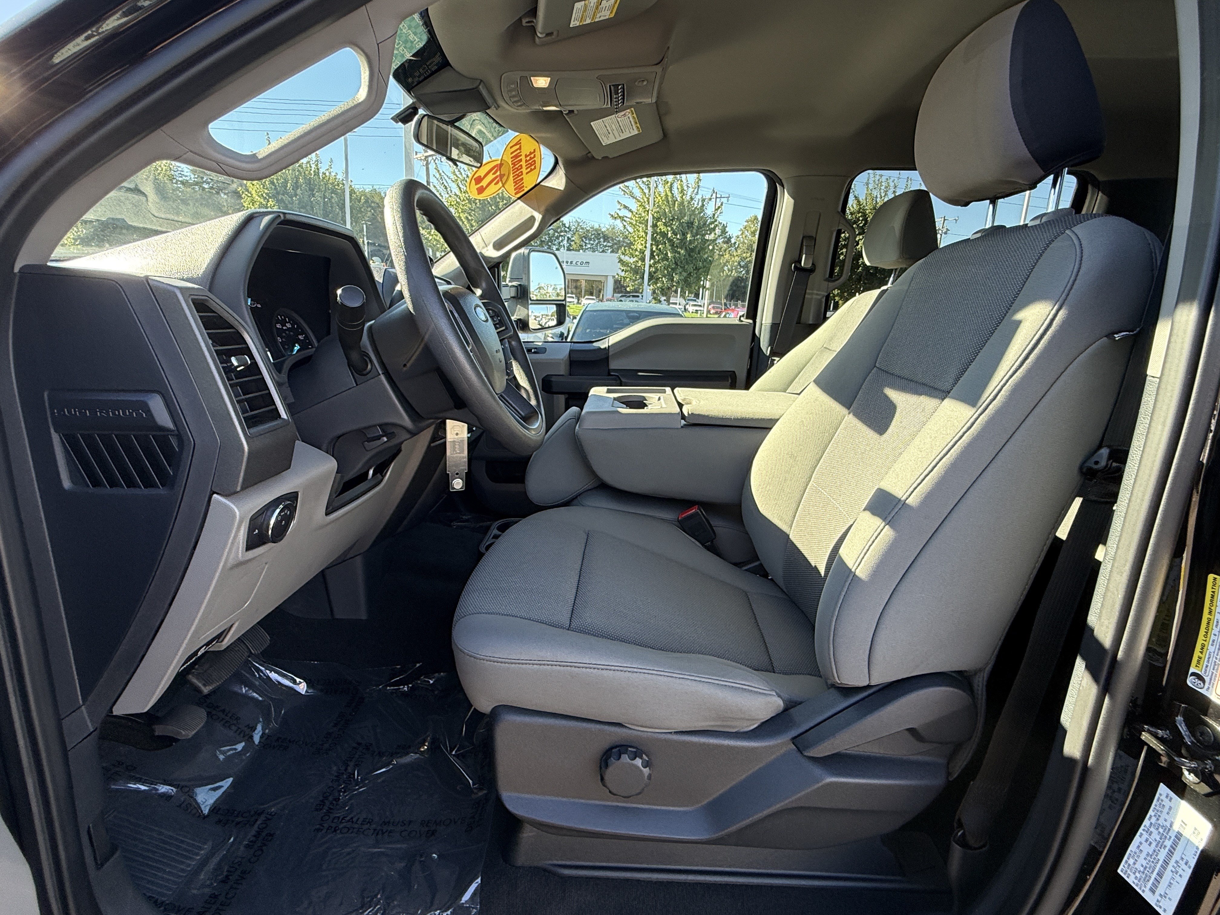 Used 2022 Ford F250 XL w/ STX Appearance Package AWD/4WD image 16