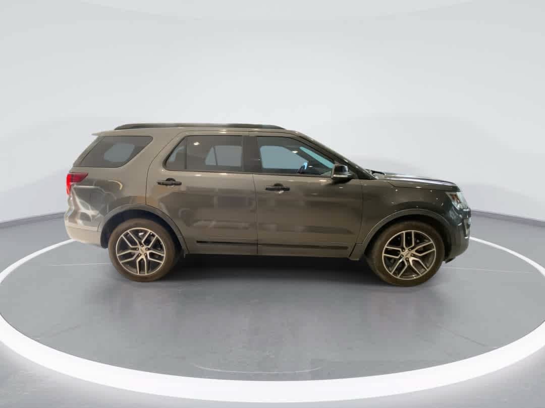 Used 2017 Ford Explorer Sport AWD/4WD image 9