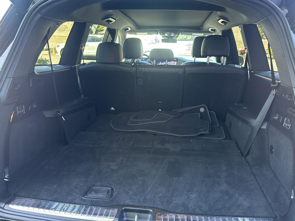 Used 2024 Mercedes-Benz GLS 450 4MATIC image 16