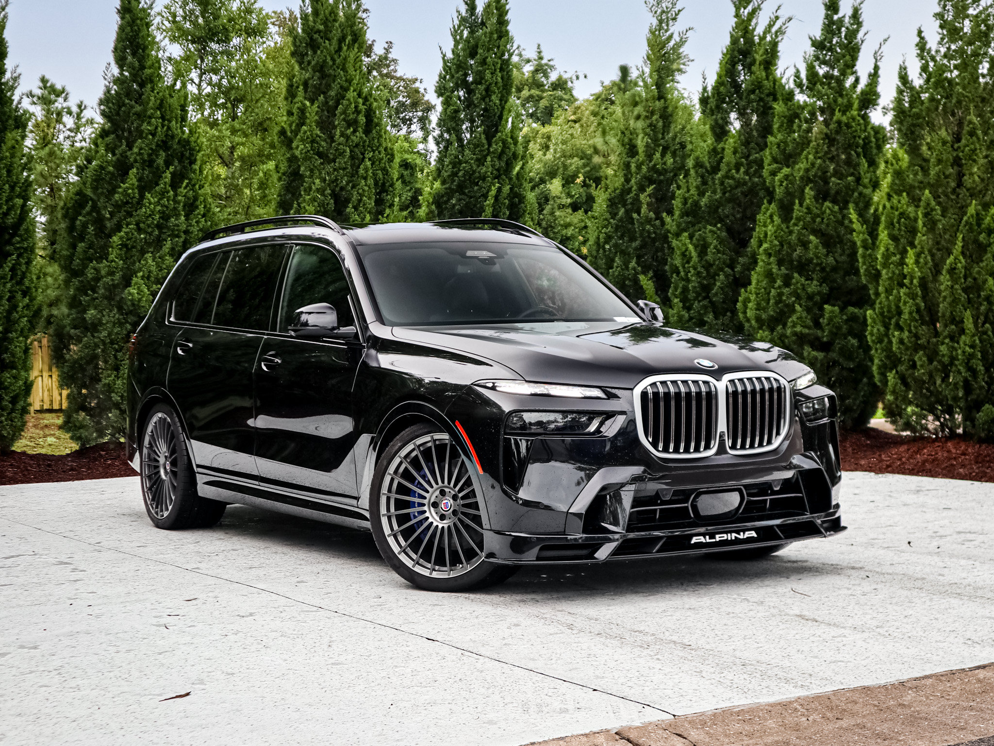 Used 2025 BMW ALPINA XB7 AWD/4WD image 2