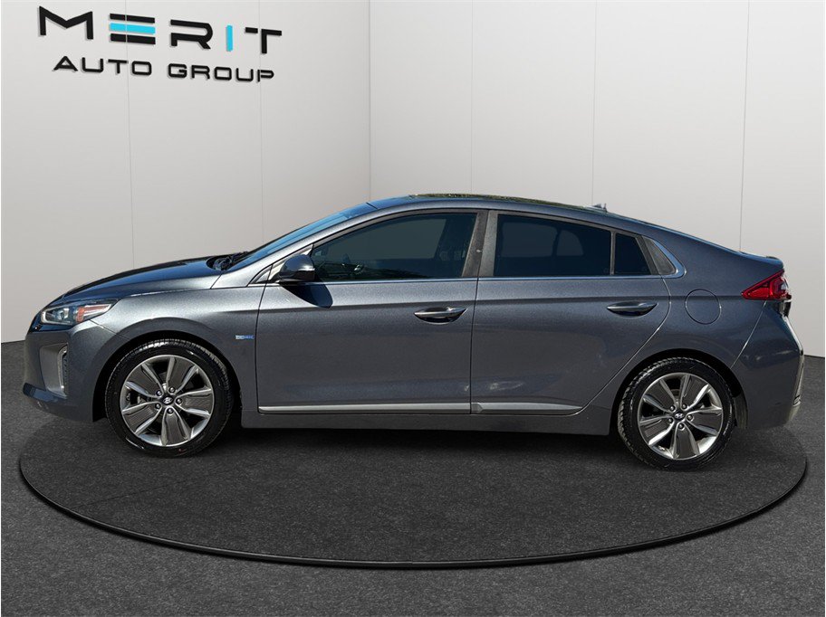 Used 2017 Hyundai Ioniq Limited FWD image 4