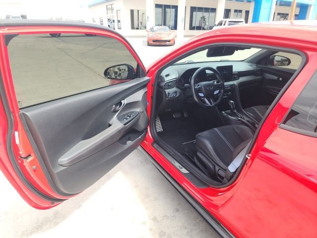 Used 2022 Hyundai Veloster N FWD image 17