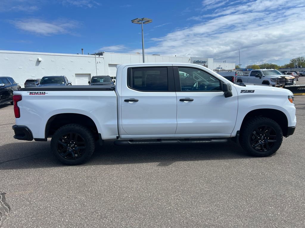 Certified 2023 Chevrolet Silverado 1500 Custom Trail Boss w/ LPO, Dark Essentials Package AWD/4WD image 8