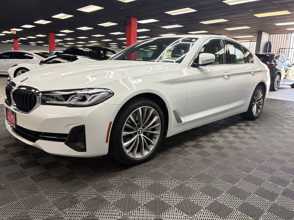 Used 2023 BMW 540i xDrive w/ Convenience Package AWD/4WD image 4