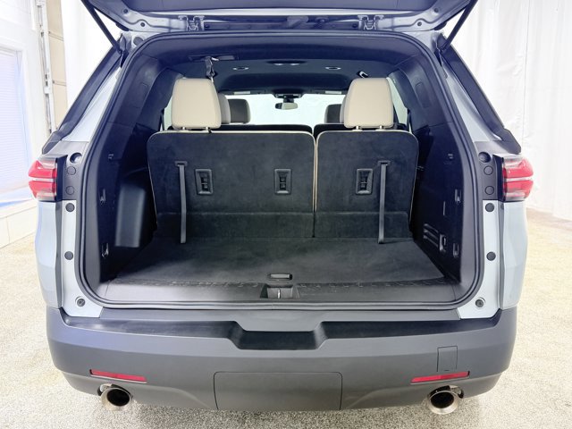 Used 2023 Chevrolet Traverse LS w/ Safety Package AWD/4WD image 10