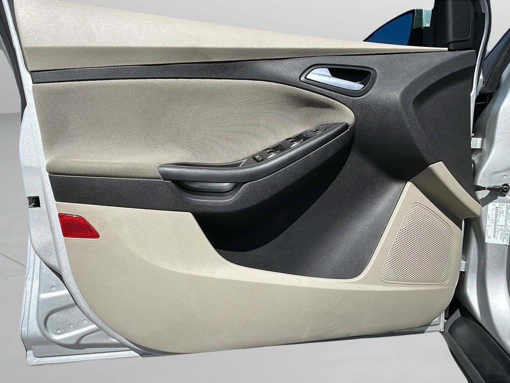 Used 2014 Ford Focus SE image 30