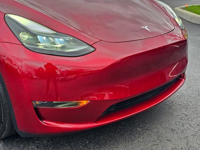 Used 2024 Tesla Model Y Performance image 3