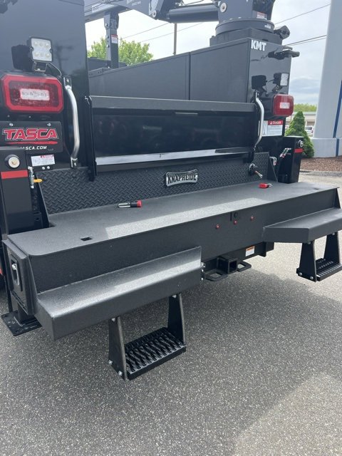 New 2024 Ford F550 4x4 SuperCab Super Duty w/ XLT Value Package image 16