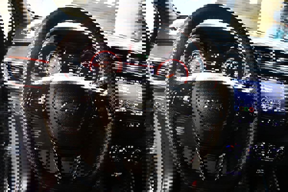 Used 2023 Chevrolet TrailBlazer RS w/ Technology Package image 37