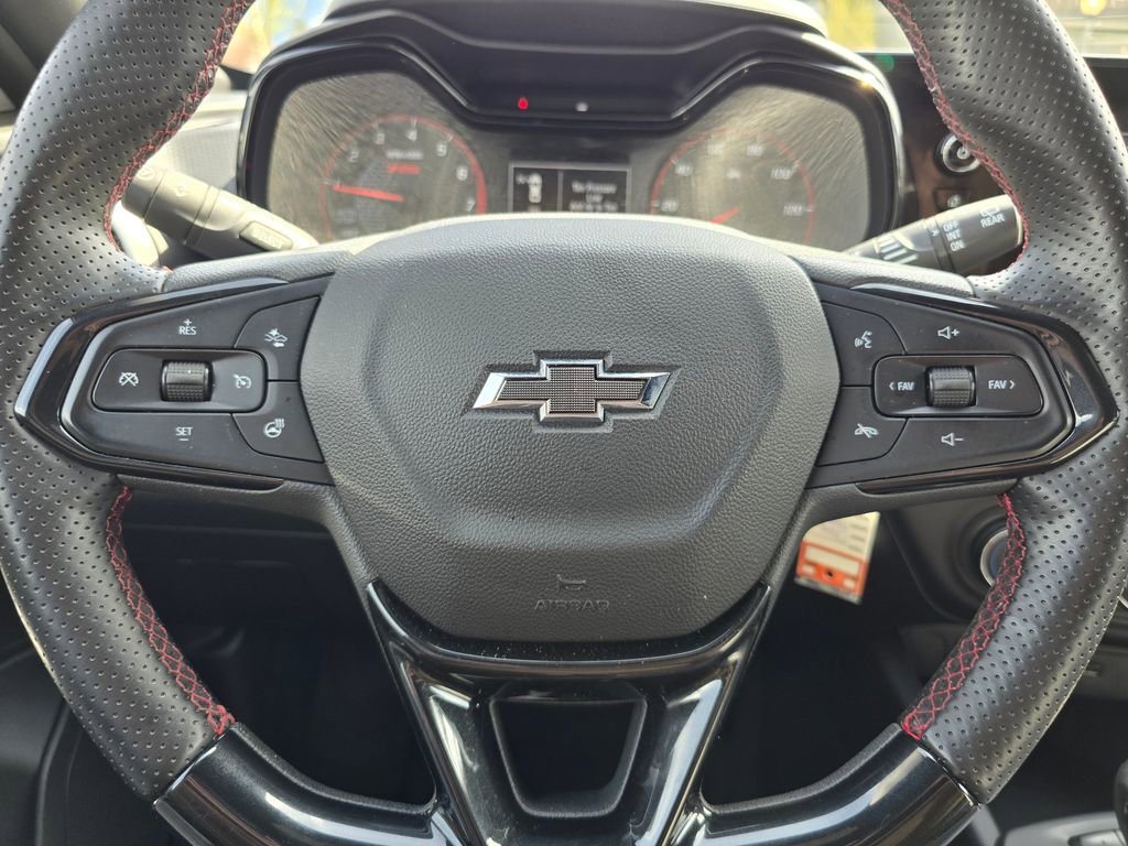 Used 2025 Chevrolet Trax RS w/ Driver Confidence Package FWD image 23