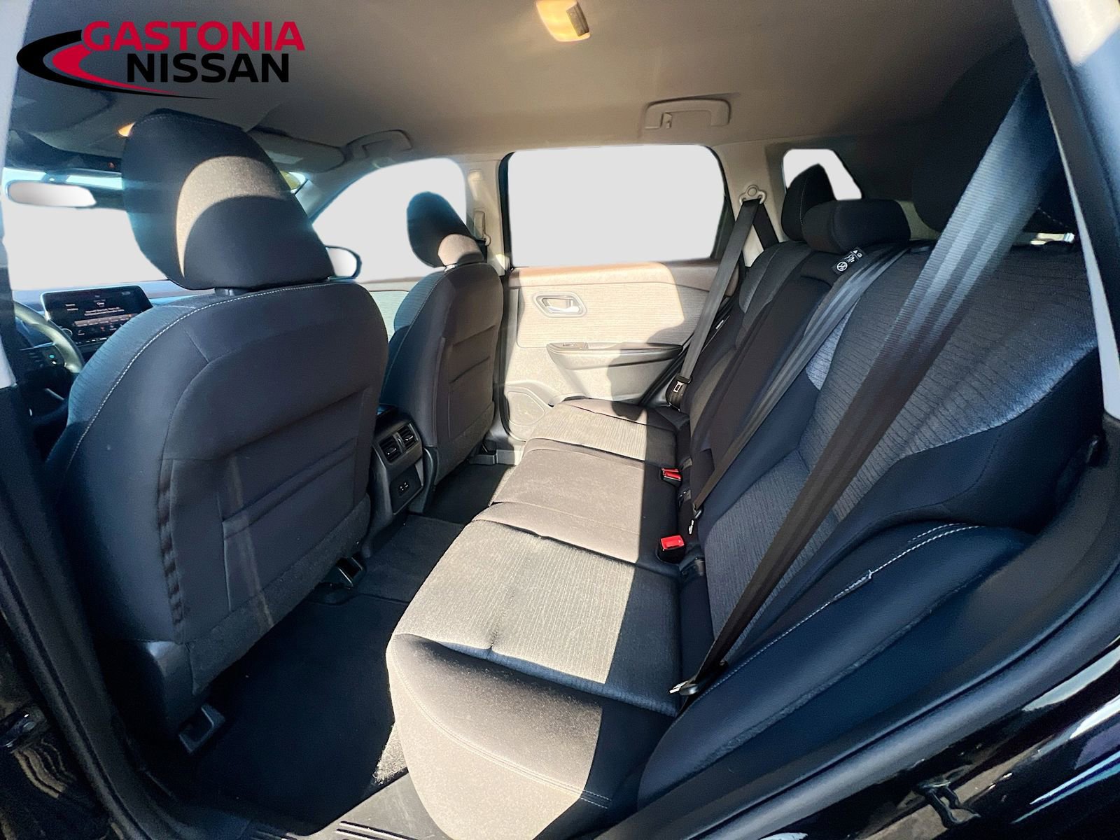 Used 2021 Nissan Rogue SV image 31