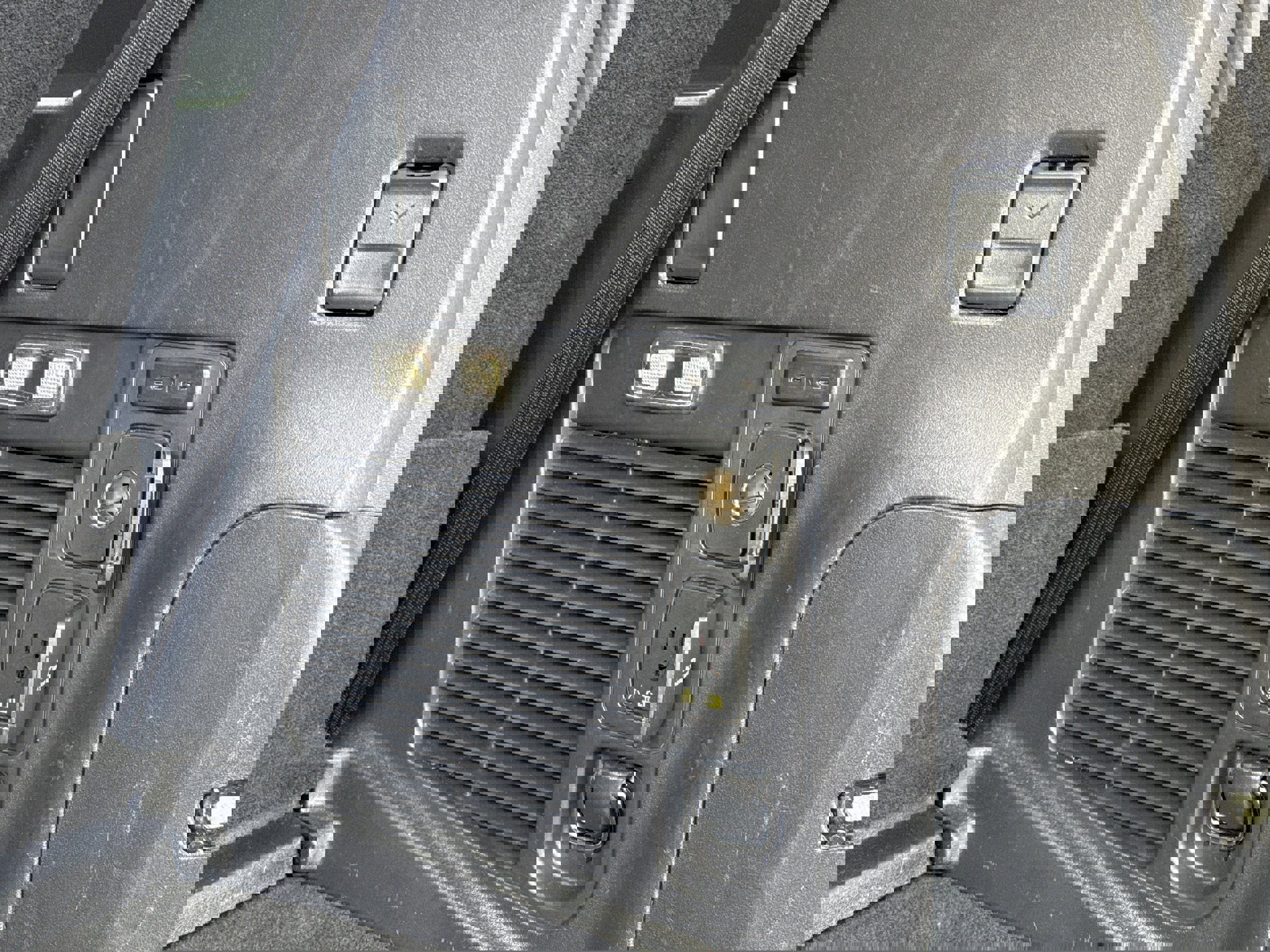 Used 2025 Ford Expedition Active image 36