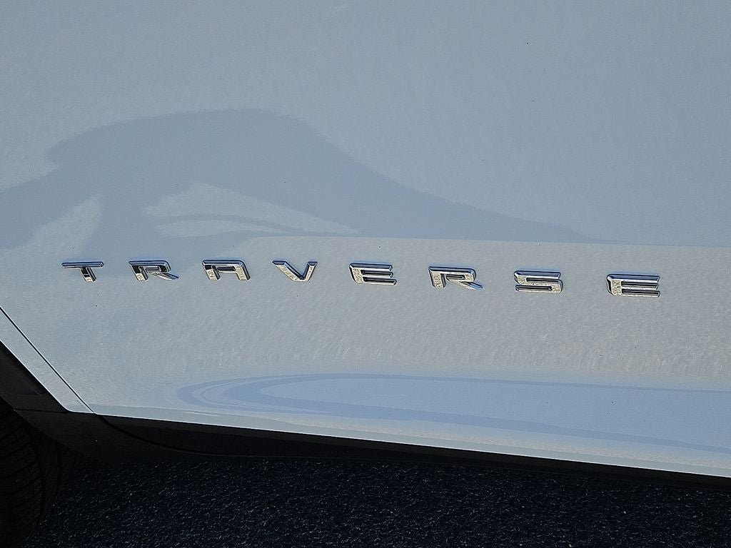 Used 2026 Chevrolet Traverse LT w/ Driver Confidence Package FWD image 14