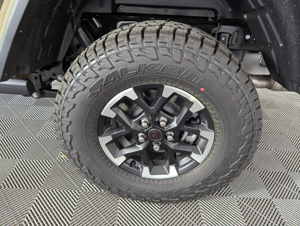 New 2026 Jeep Gladiator Rubicon w/ Safety Group AWD/4WD image 17