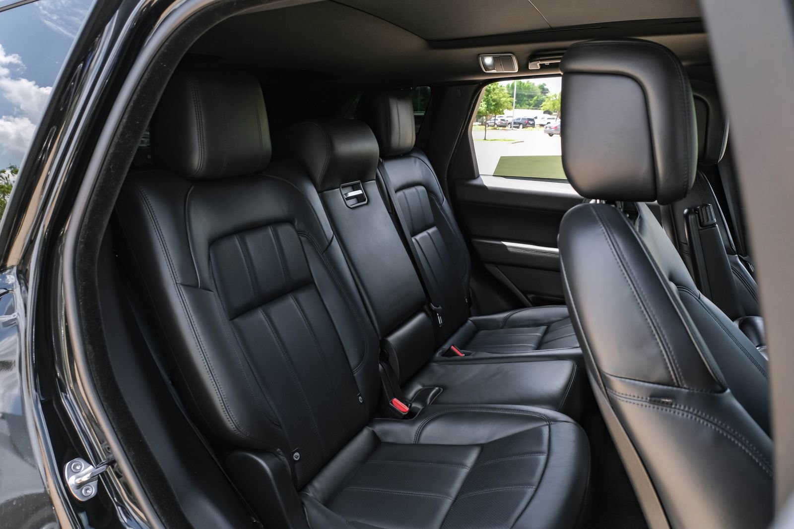 Used 2019 Land Rover Range Rover Sport Supercharged AWD/4WD image 30
