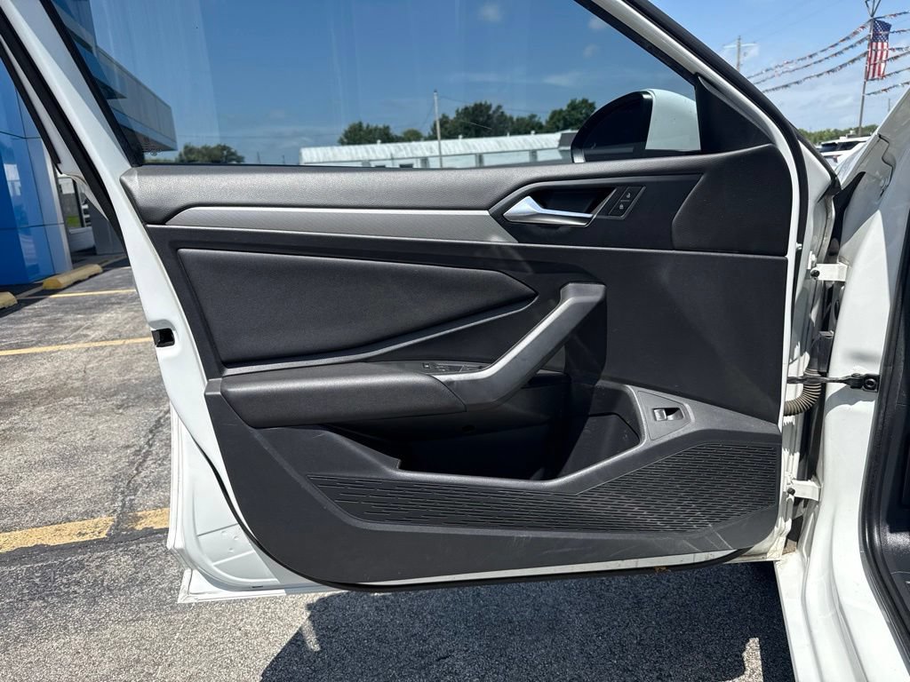 Used 2019 Volkswagen Jetta SE FWD image 11