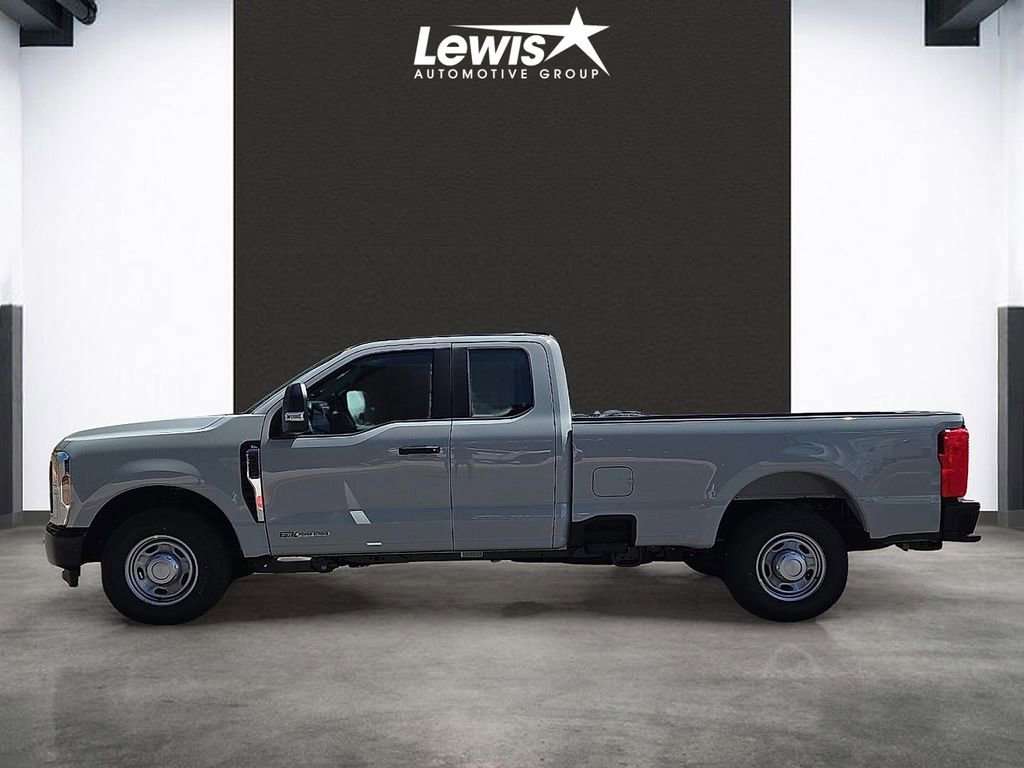 New 2025 Ford F250 XL image 3