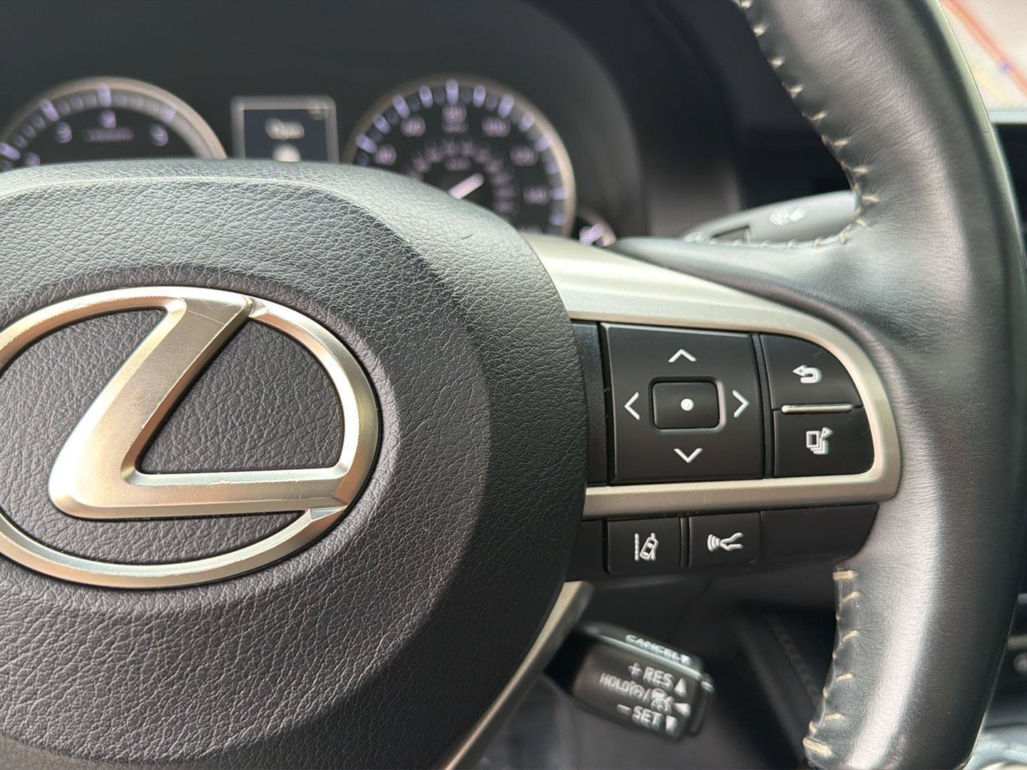 Used 2018 Lexus ES 350 w/ Luxury Package w/Wood Trim FWD image 23