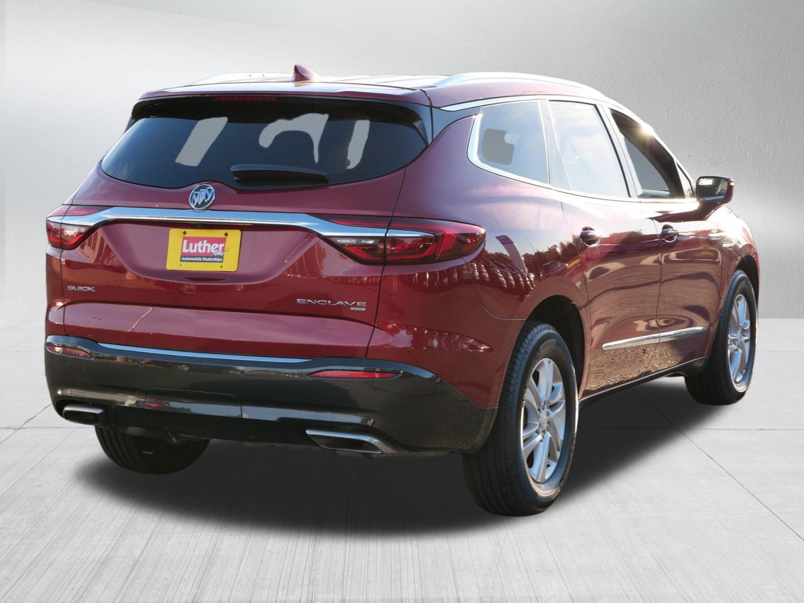 Used 2018 Buick Enclave Essence AWD/4WD image 6