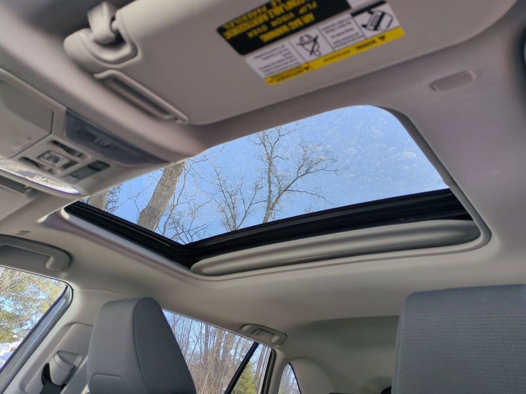 Used 2023 Toyota RAV4 XLE w/ Convenience Package image 16