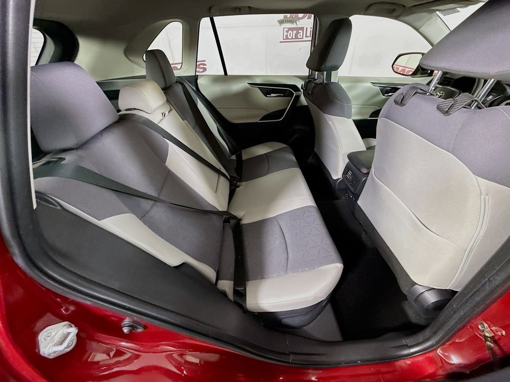 Certified 2021 Toyota RAV4 XLE w/ Convenience Package image 31
