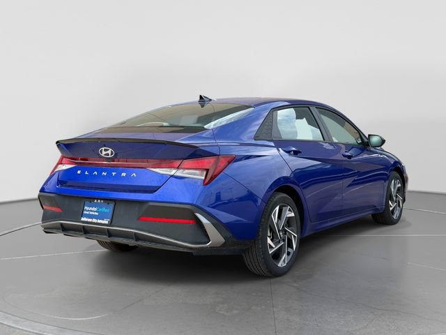Certified 2025 Hyundai Elantra Sport FWD image 4