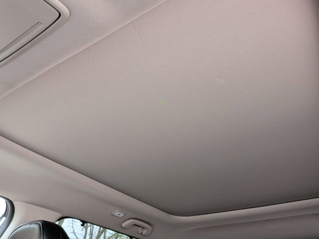 Certified 2023 Honda Pilot Touring image 27