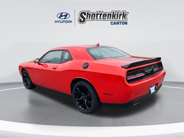Used 2018 Dodge Challenger SXT w/ Blacktop Package image 7