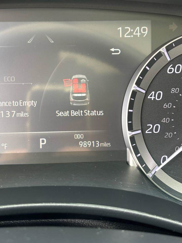 Used 2022 Toyota Highlander XLE AWD/4WD image 16