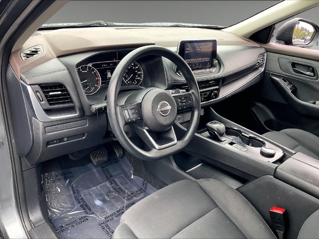 Used 2023 Nissan Rogue S AWD/4WD image 8
