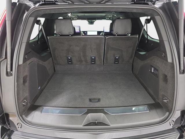 Used 2026 Cadillac Escalade ESV V w/ LPO, ONYX Package AWD/4WD image 35
