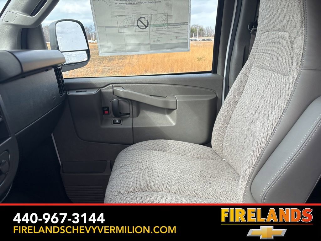 New 2026 Chevrolet Express 3500 RWD image 17