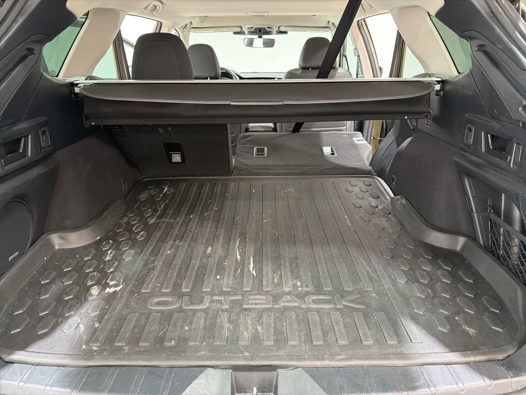 Used 2025 Subaru Outback Onyx Edition image 28