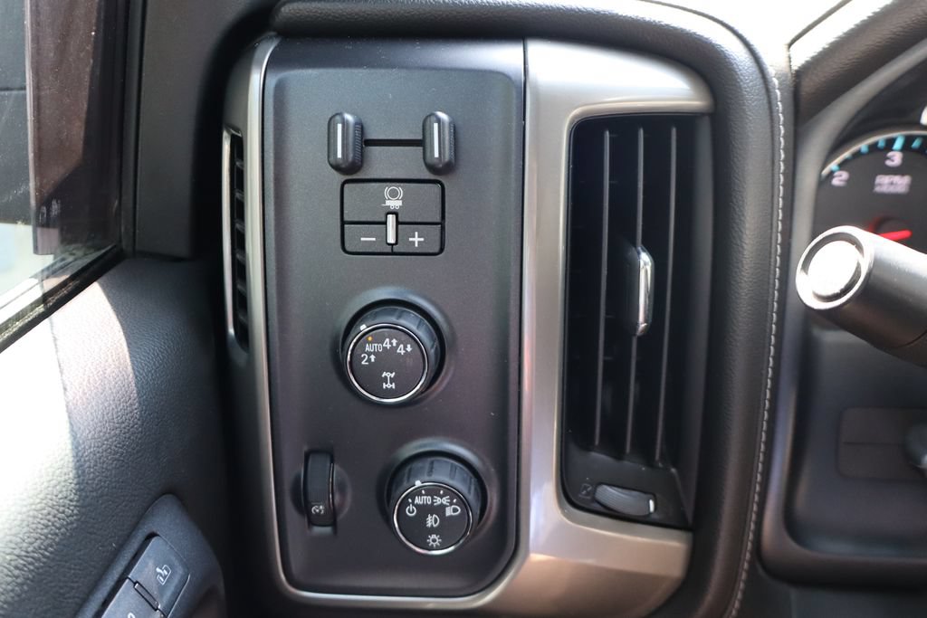 Used 2017 Chevrolet Silverado 1500 High Country w/ High Desert Package AWD/4WD image 29