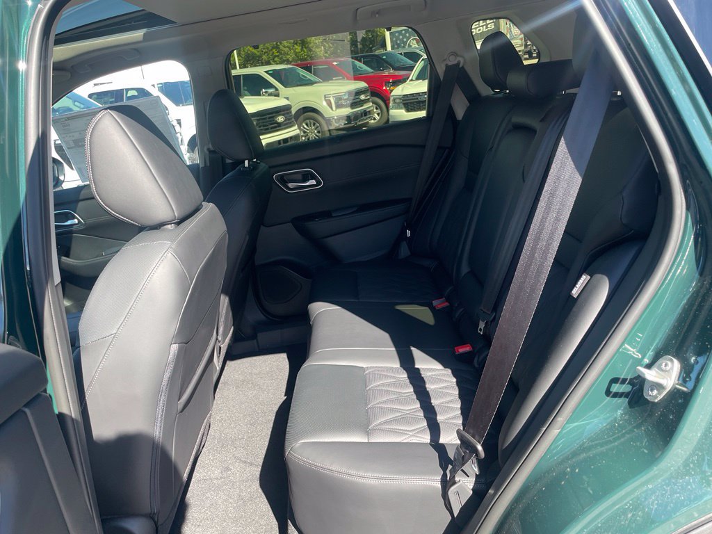 New 2026 Nissan Rogue Platinum AWD/4WD image 19