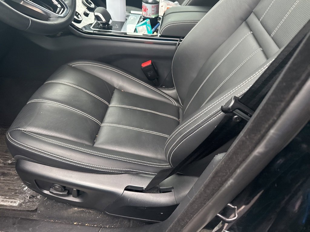 Used 2023 Land Rover Range Rover Velar R-Dynamic S image 9