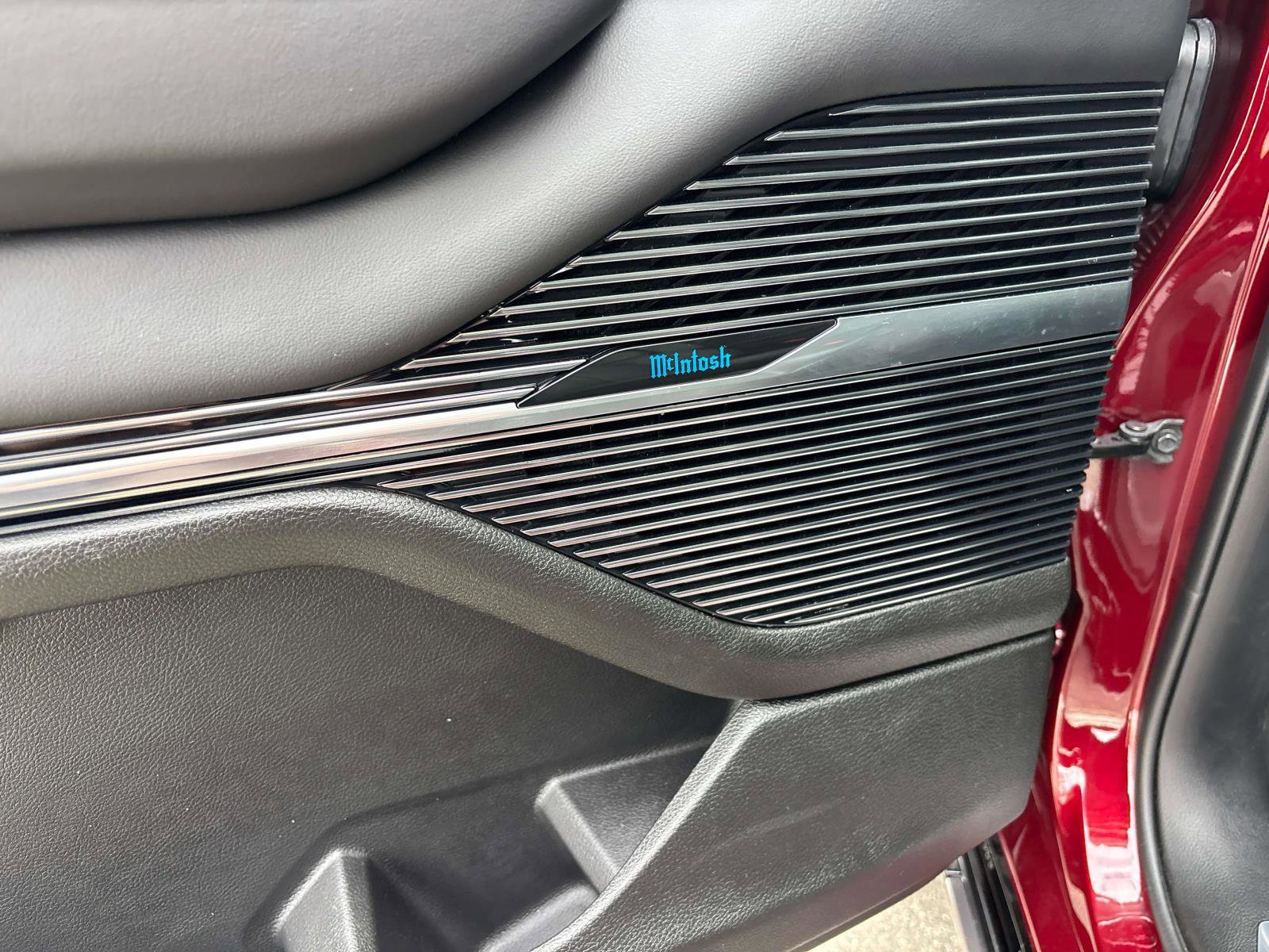 New 2026 Jeep Grand Wagoneer Summit w/ Premium Group III image 13