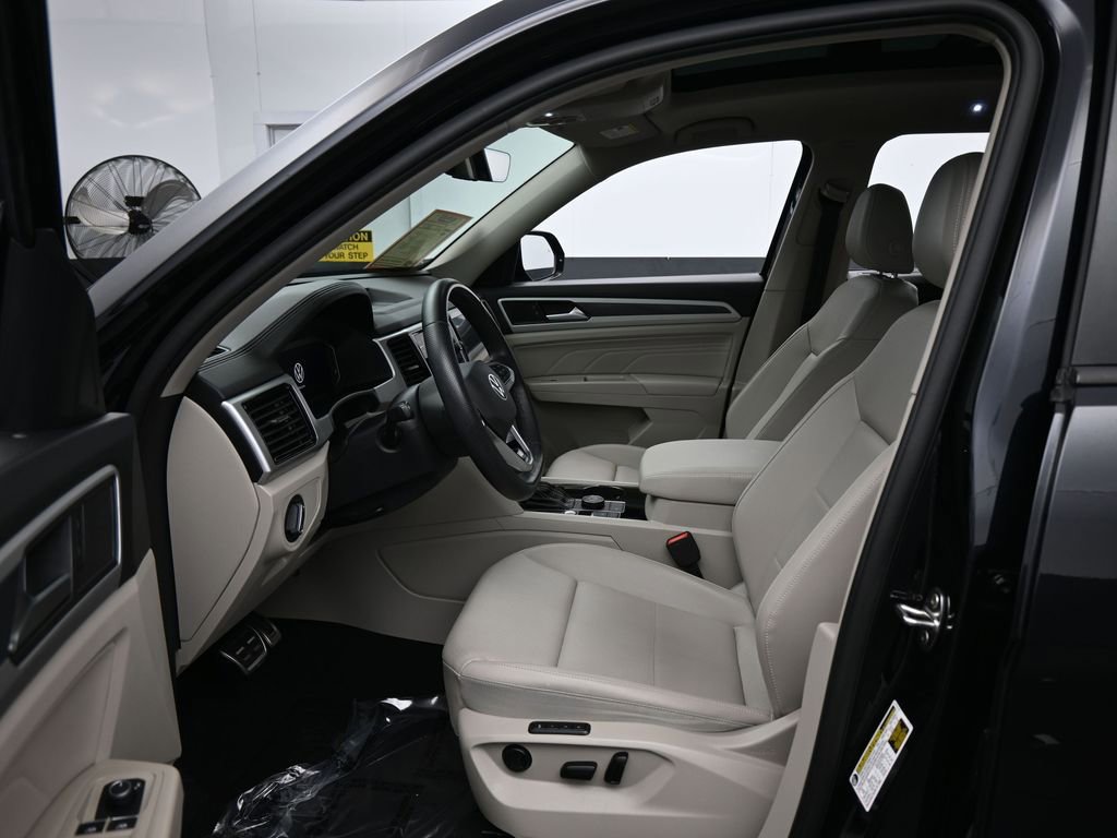 Used 2023 Volkswagen Atlas SEL R-Line image 12