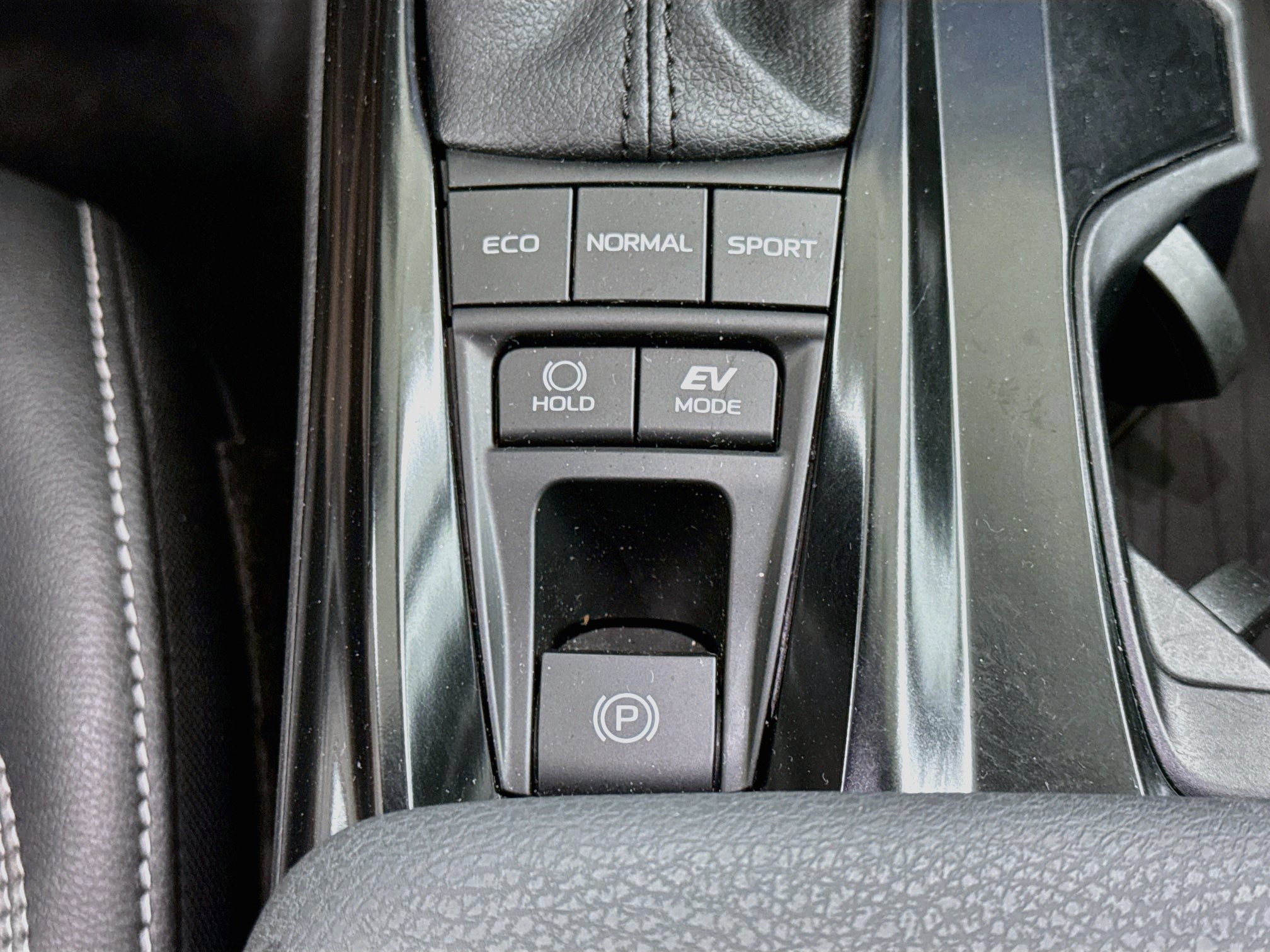 Used 2026 Toyota Camry SE FWD image 25