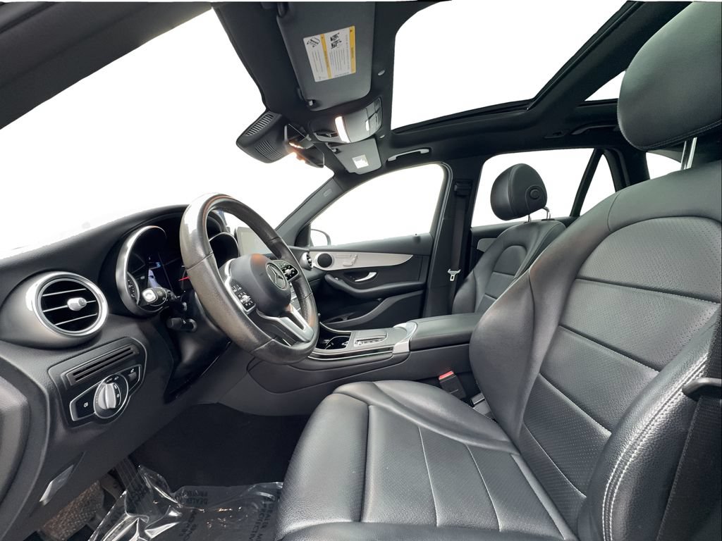 Used 2022 Mercedes-Benz GLC 300 image 21