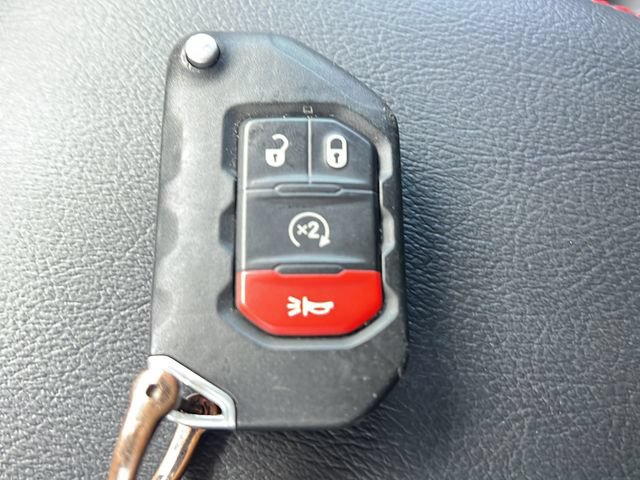 Used 2021 Jeep Wrangler Unlimited Rubicon AWD/4WD image 28