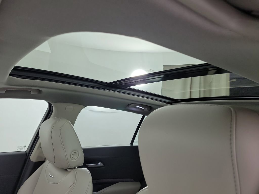 Certified 2023 Cadillac XT4 Luxury FWD image 17