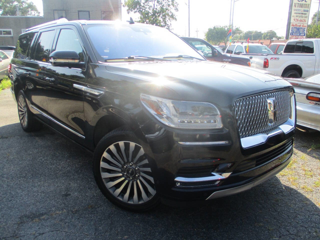 Used 2020 Lincoln Navigator L Reserve w/ Luxury Package image 1