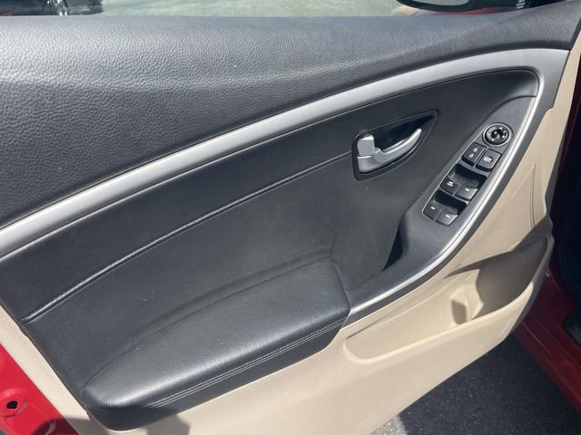 Used 2014 Hyundai Elantra GT w/ Option Group 02 image 13